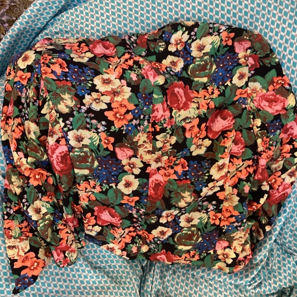 Adorable bright floral fitted blazer by Sweet Rain - Picture 6 of 8